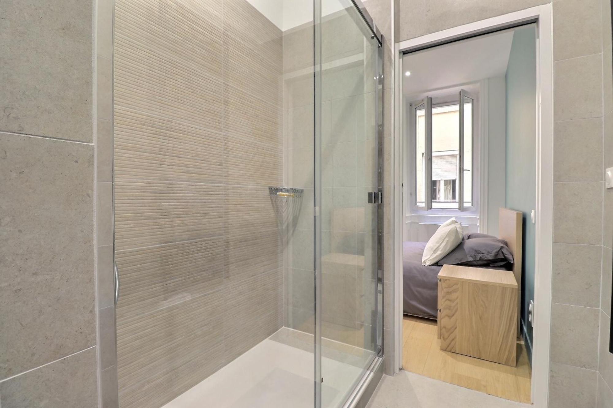 Appartement De Standing Pour 6 Refait A Neuf Лион Екстериор снимка