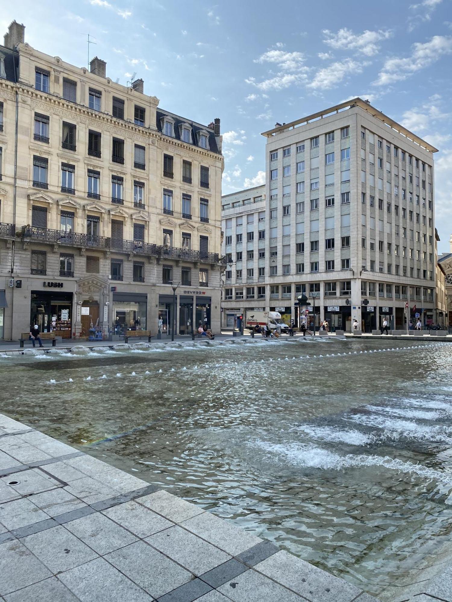 Appartement De Standing Pour 6 Refait A Neuf Лион Екстериор снимка
