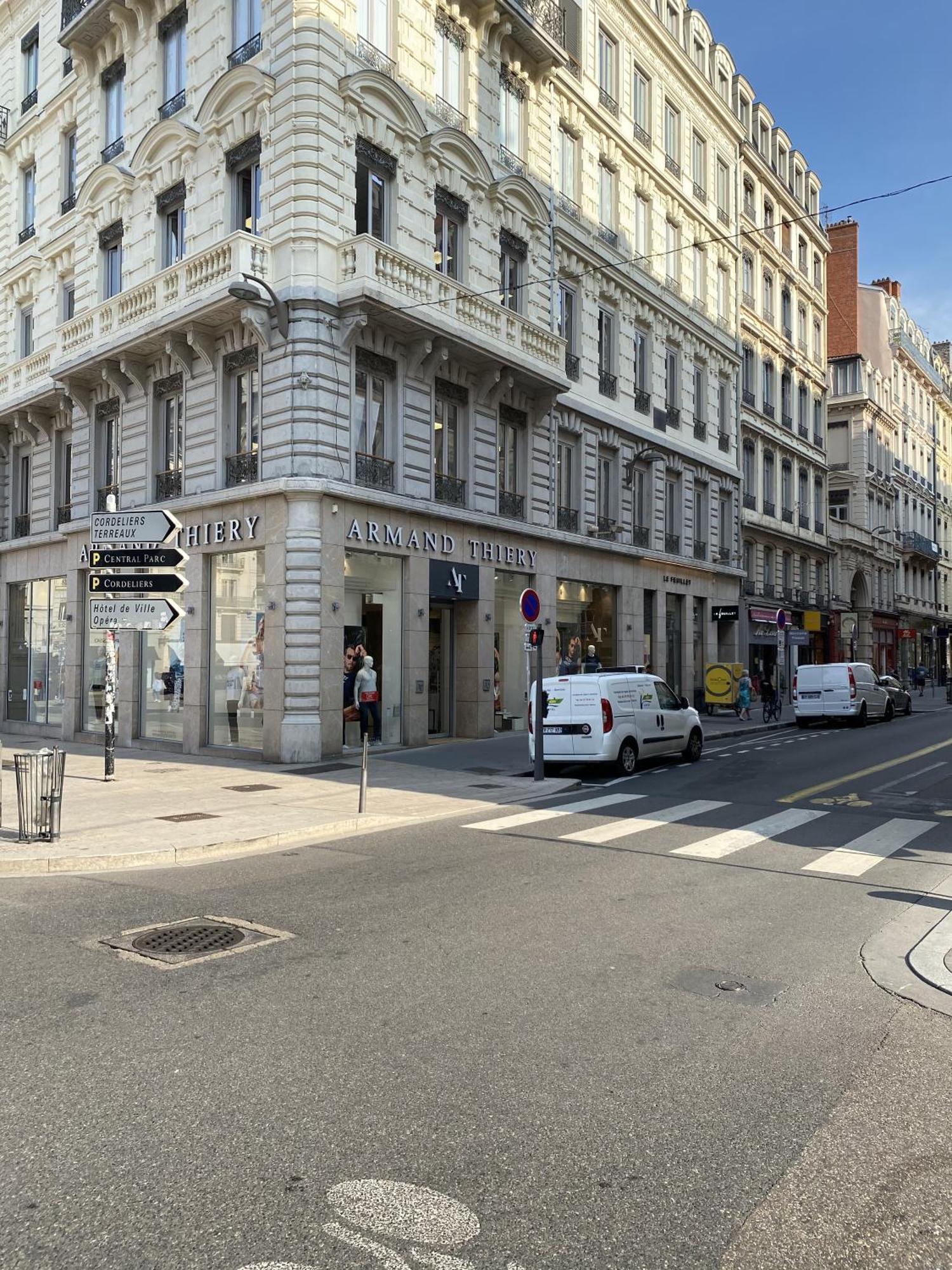 Appartement De Standing Pour 6 Refait A Neuf Лион Екстериор снимка